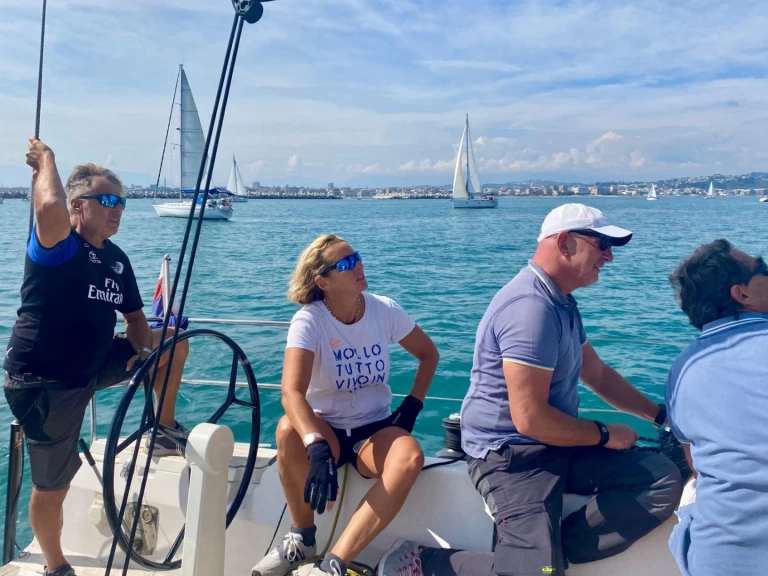 Bootverhuur Marina Baotić goedkoop Elan 410 Performance