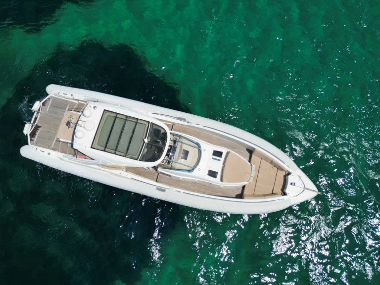 Jacht te huur in Porto-Vecchio voor de beste prijs