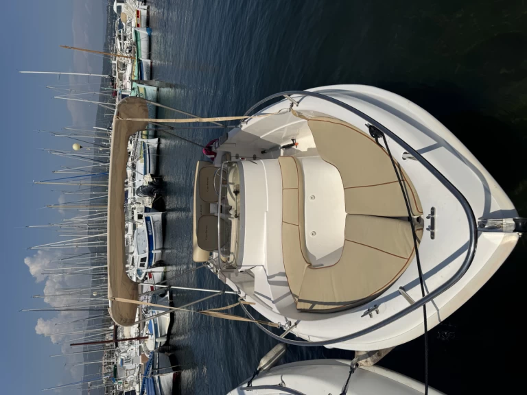 Huur een Cn-Cap-Ferret B2 in La Ciotat