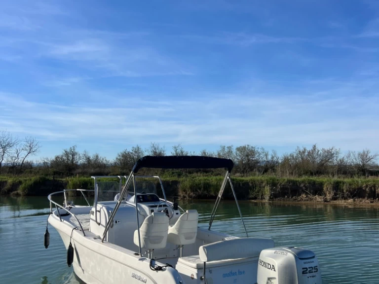 Sessa Marine Key Largo 23 te huur van particulier of professional in Sainte-Maxime