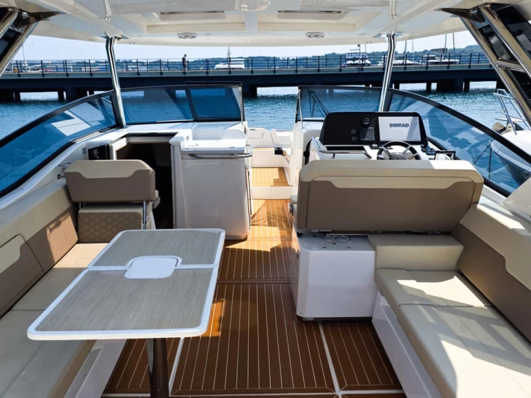 Huur Motorboot met of zonder schipper Aquila in Pula