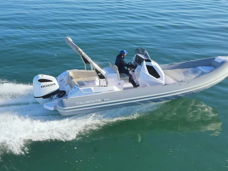 Verhuur RIB in Pula - Italboats Predator 700 T