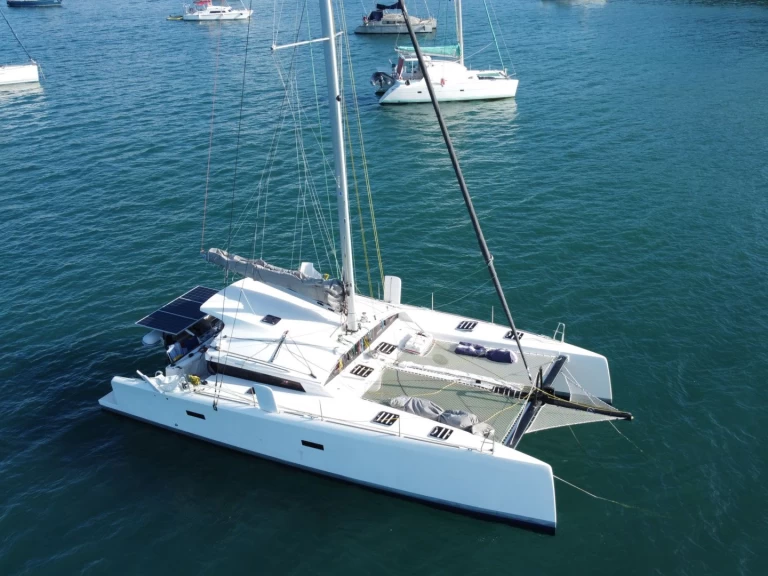 Huur een Marsaudon Composites TS 42 in Toulon