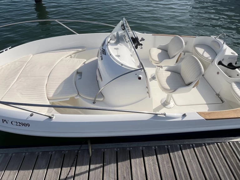 Motorboot te huur in Port Leucate voor de beste prijs
