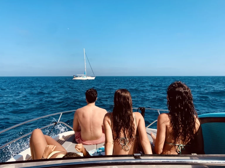 Verhuur Motorboot Bénéteau met vaarbewijs