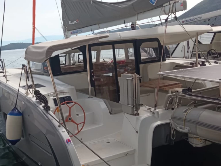 Huur een Excess Excess 11 in Ligia