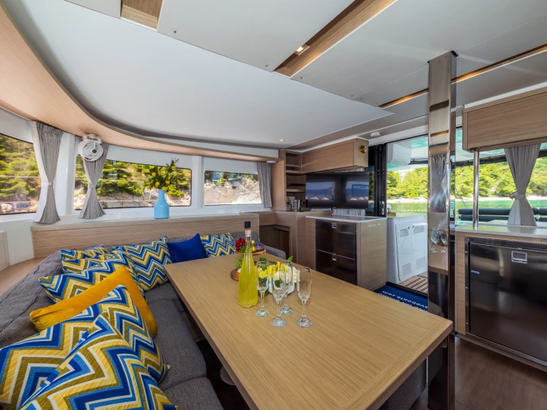 Catamaran te huur in Split voor de beste prijs