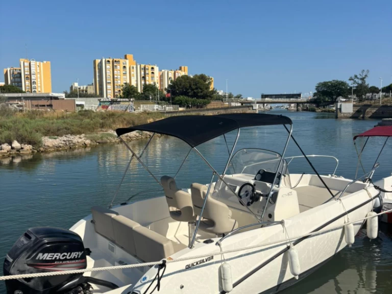 Motorboot te huur in Carnon-Plage voor de beste prijs