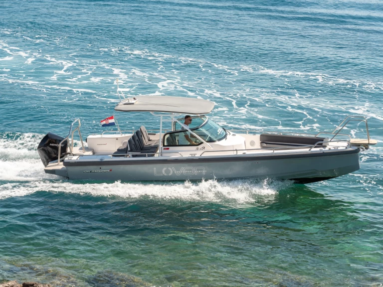 Verhuur Motorboot Axopar met vaarbewijs