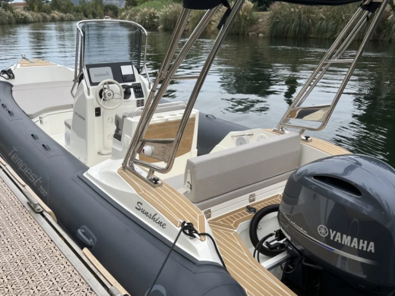 Bootverhuur Capelli Tempest 700 in Golfe-Juan via SamBoat