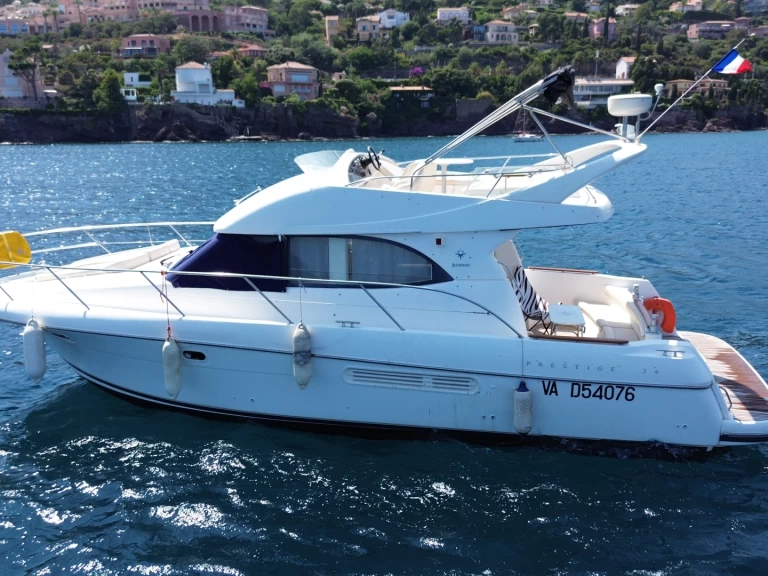 Verhuur Motorboot Jeanneau met vaarbewijs