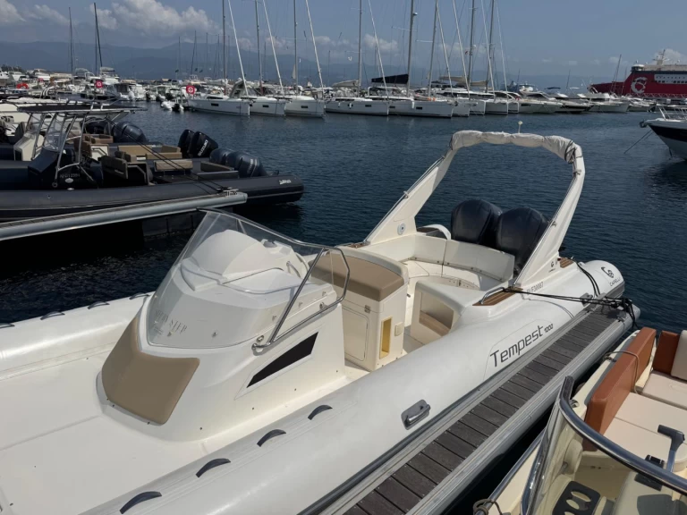 Bootverhuur Porto-Vecchio goedkoop Tempest 1000 CC