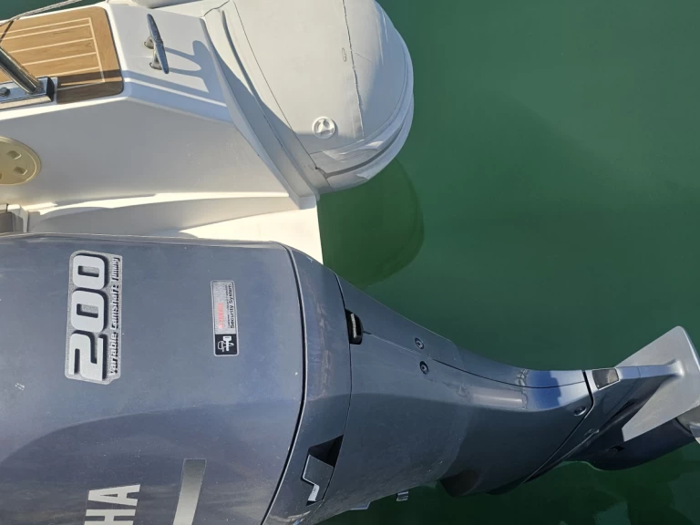 Verhuur RIB Capelli met vaarbewijs