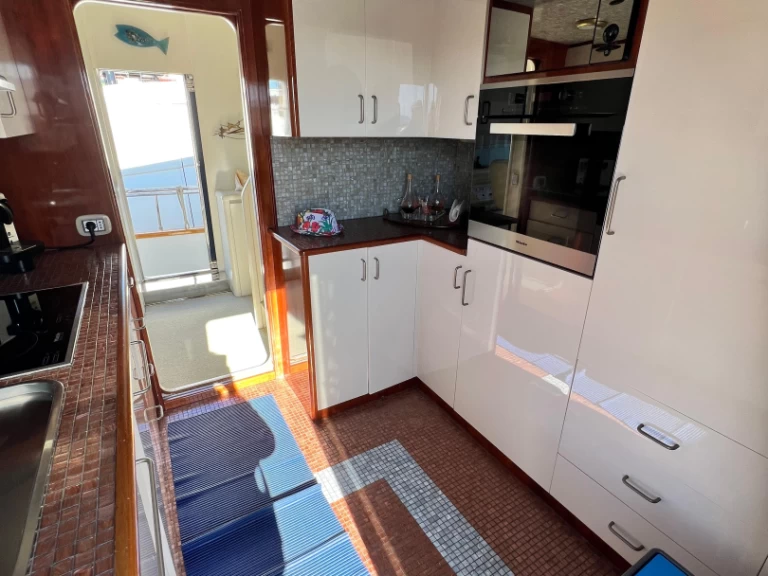 Huur een Falcon falcon 80 in Porto di Salerno