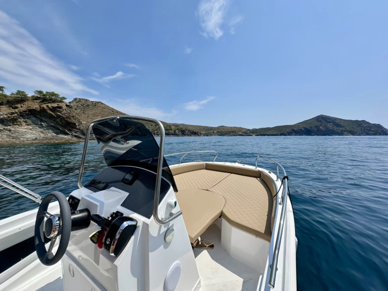 Huur een Barqa Q20 in Roses