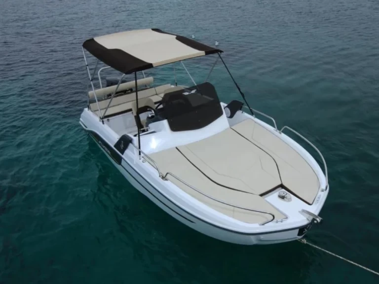 Huur Motorboot met of zonder schipper Jeanneau in Les Salins d'Hyères