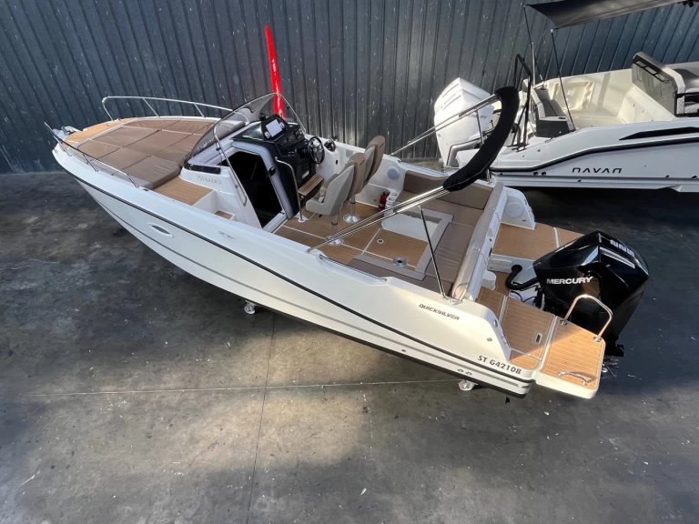 Verhuur Motorboot Quicksilver met vaarbewijs