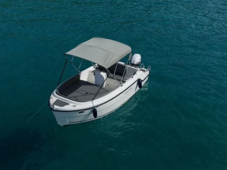 Bootverhuur FEMIS AQUA24 515 in Alicante via SamBoat