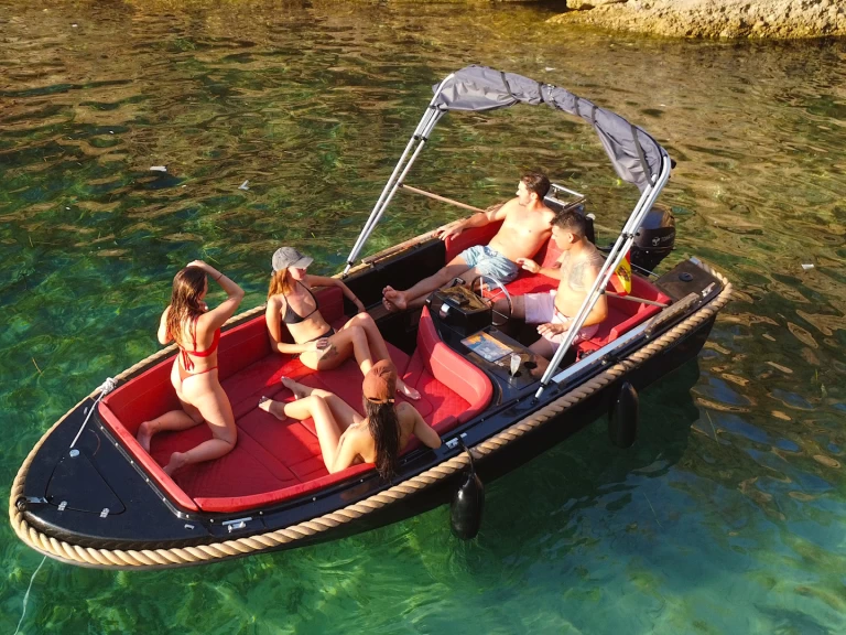 Motorboot te huur in Sant Antoni de Portmany voor de beste prijs