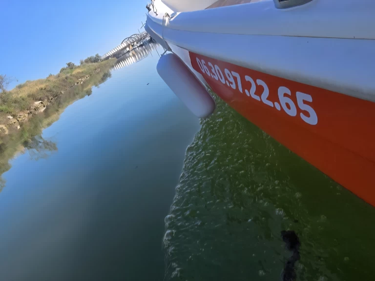 Huur een NAVALPLASTICA lancia 450 in Carnon-Plage