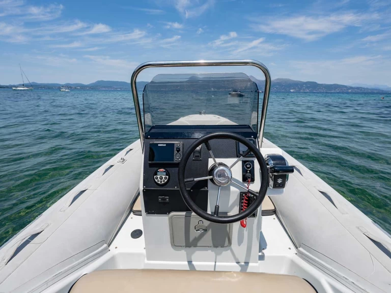 Huur RIB met of zonder schipper Oceanic in Kontokáli