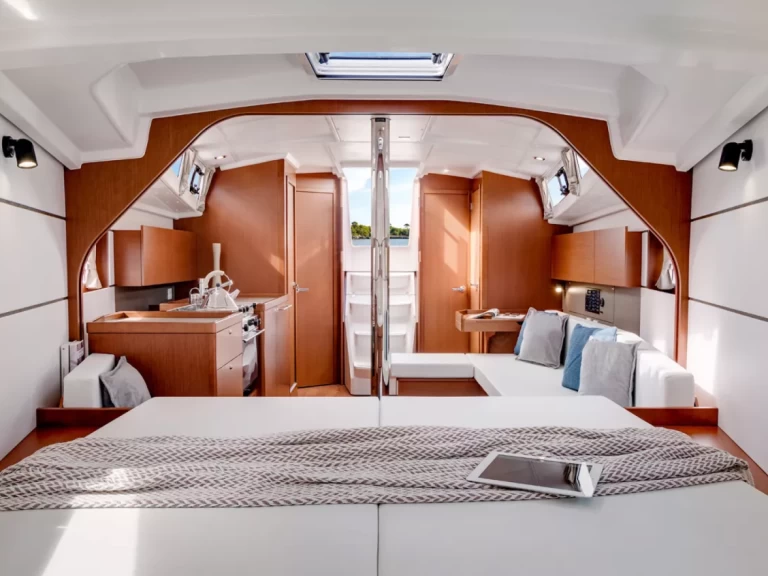 Bootverhuur Bénéteau Oceanis 38 in Procida via SamBoat