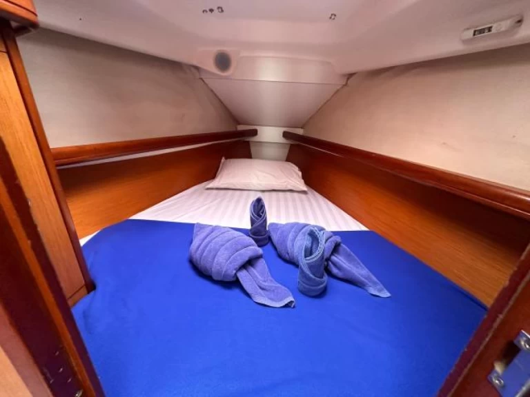 Huur een Jeanneau OCEANIS 323 (2 CAB) in Mai Khao