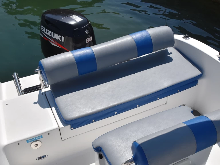 Huur Motorboot met of zonder schipper Holiday in Červar-Porat