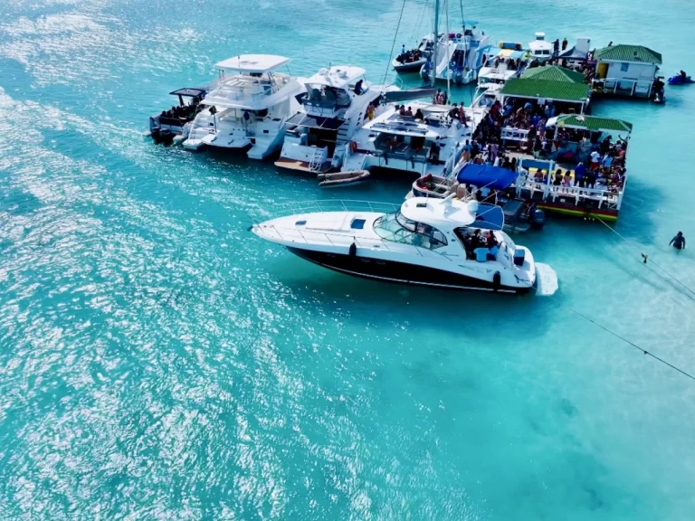 Bootverhuur Turks Islands goedkoop SUNDANCER 420