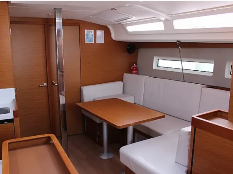 Jeanneau Sun Odyssey 440 te huur van particulier of professional in Marigot