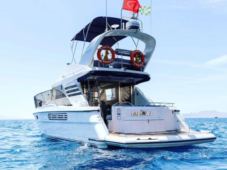 Huur Motorboot met of zonder schipper Fairline in Bodrum