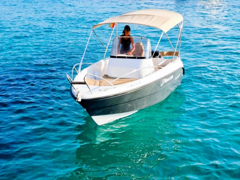 Verhuur Motorboot Polyester Yacht met vaarbewijs