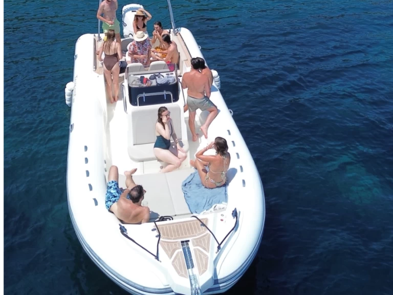 Huur een Capelli Tempest 900 Open in Hyères