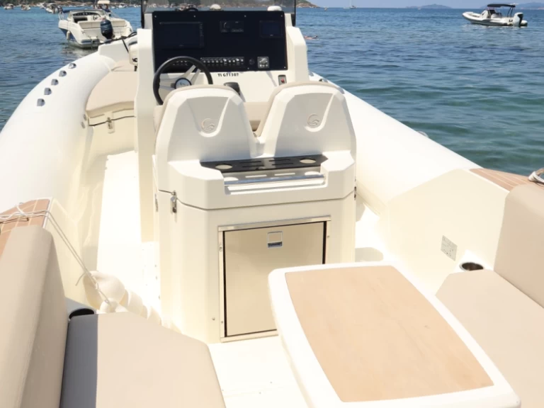 Verhuur RIB Capelli met vaarbewijs