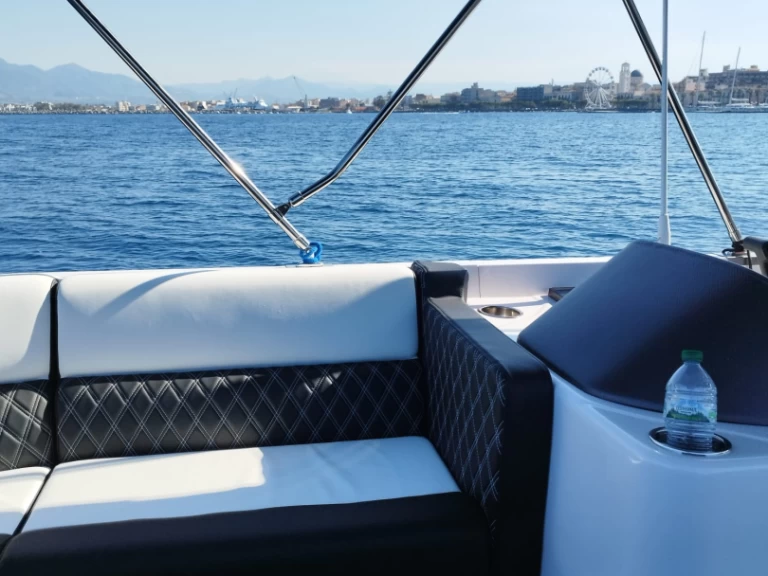 Jachthuur in Giardini-Naxos - Swiss-Boat/Italy Boat Funlounger 8.5 via SamBoat