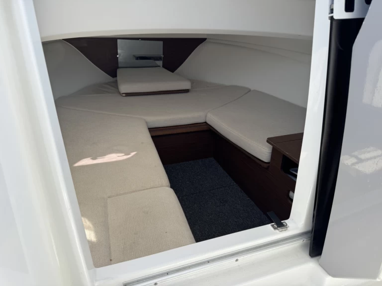 Bootverhuur Jeanneau Cap Camarat 6.5 WA in La Madrague via SamBoat