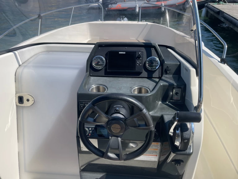 Huur Motorboot met of zonder schipper Quicksilver in La Madrague