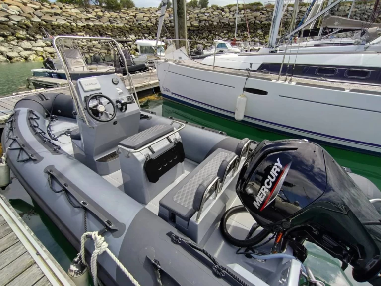 Huur een 3D Tender 3D Tender 600 Patrol in Saint-Quay-Portrieux