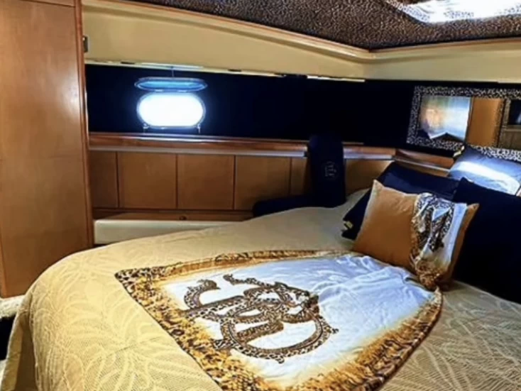 Huur een Ferretti Ferretti 630 Fly in Port Esportiu Marina d'Eivissa
