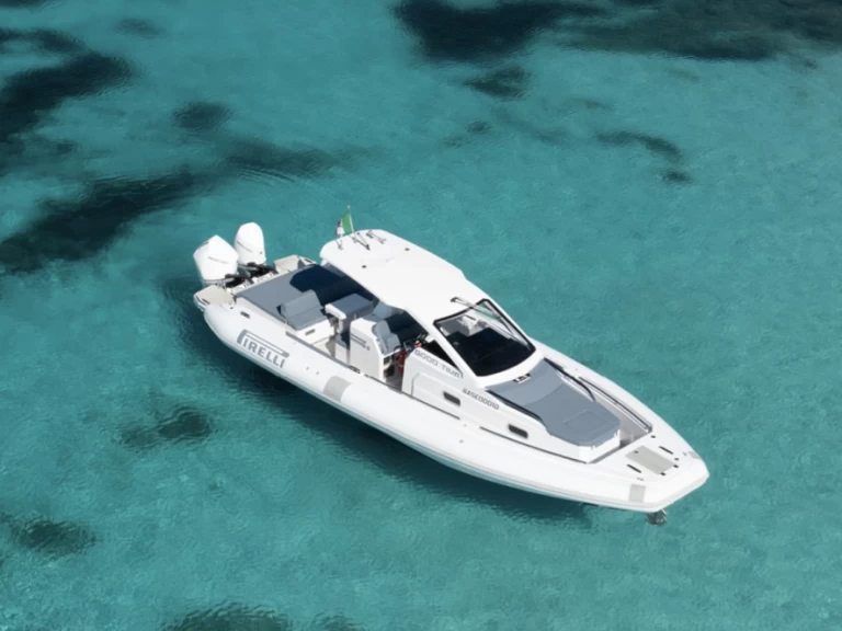 Jachthuur in Porto Cervo - Pirelli Pirelli 35 via SamBoat