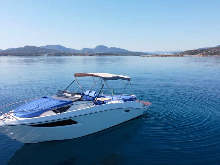 Verhuur Motorboot Cranchi met vaarbewijs