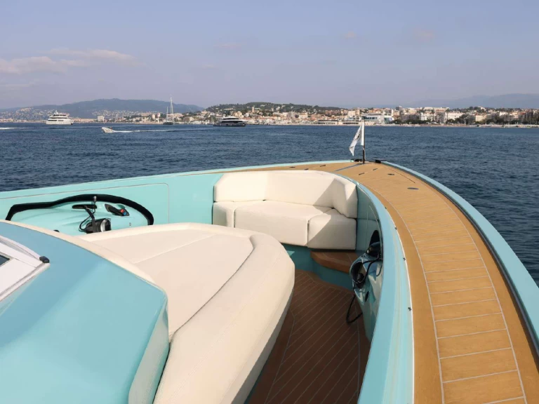 Huur een Wajer 55 S in Cannes