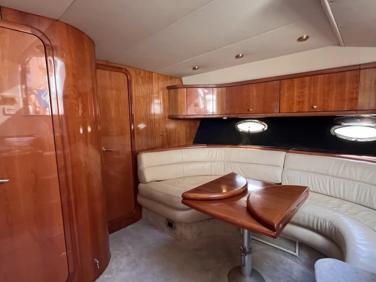 Huur Motorboot met of zonder schipper Sunseeker in Platja d'Aro