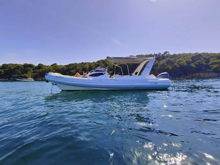 RIB te huur in Mandelieu-la-Napoule voor de beste prijs