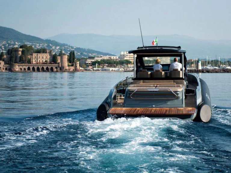 Bootverhuur Sacs REBEL 47 in Cannes via SamBoat