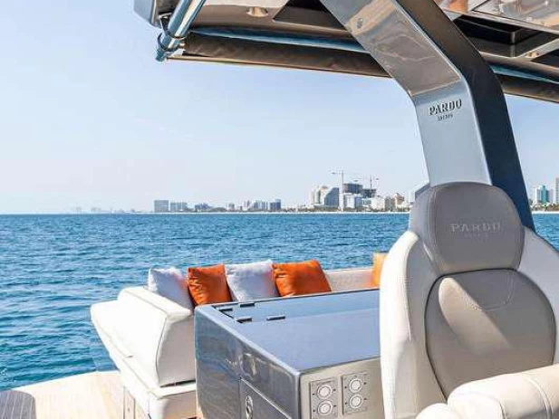 Huur Motorboot met of zonder schipper Pardo Yachts in Cannes