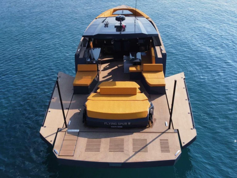 Huur een OKEAN 55 in Cannes