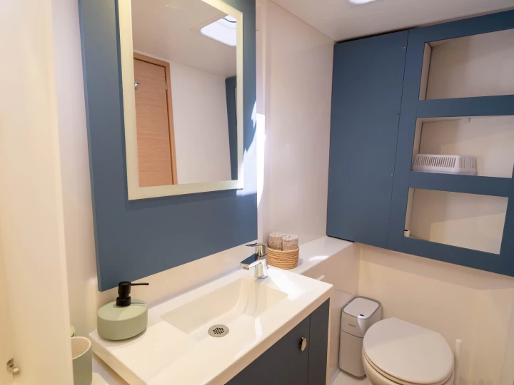 Bootverhuur Fountaine Pajot Isla 40 in Villeneuve-Loubet via SamBoat