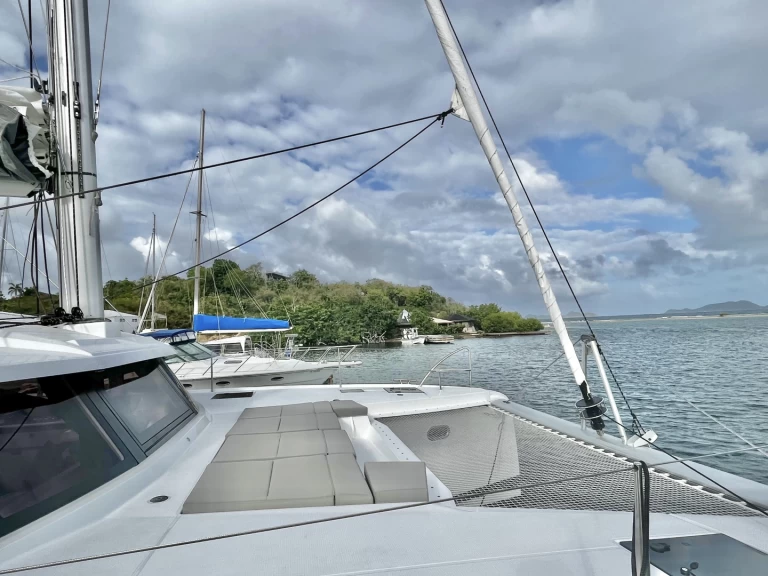Huur een Fountaine Pajot Elba 45 in Parham Town