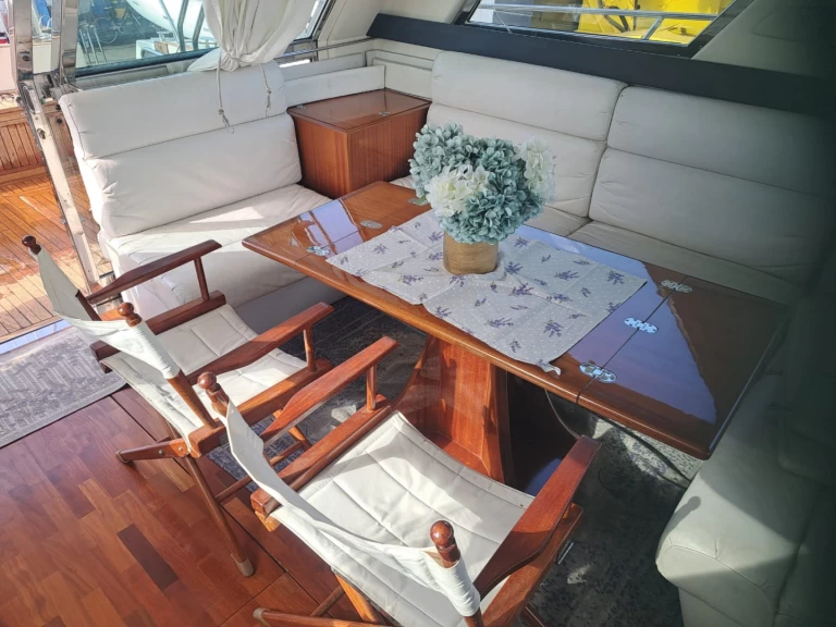 Huur een morosini superitalia fly bridge 52 in Palermo